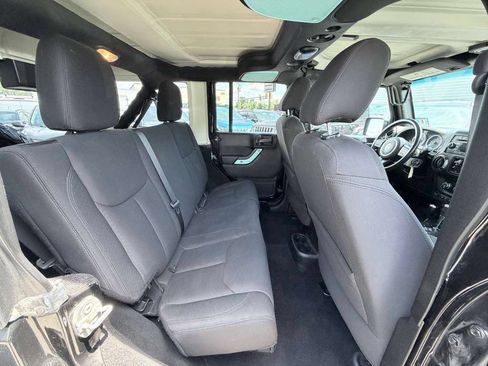 Used 2017 Jeep Wrangler Unlimited Sport w/ Quick Order Package 24S AWD/4WD image 28