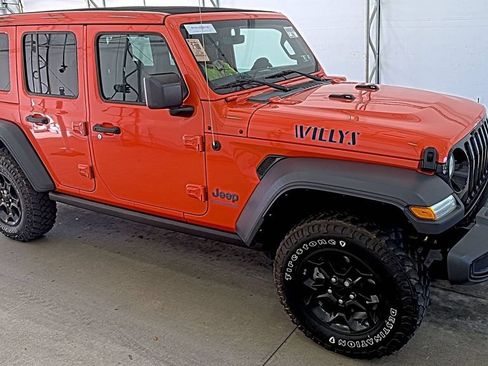 Used 2023 Jeep Wrangler Unlimited w/ Sun & Screen Package AWD/4WD image 3