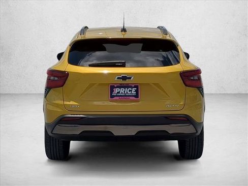 Certified 2025 Chevrolet Trax ACTIV w/ Driver Confidence Package FWD image 7