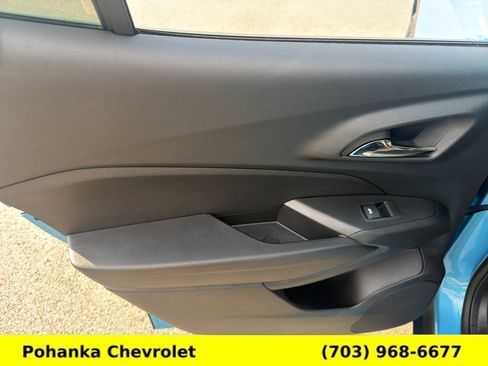 Used 2025 Chevrolet Trax ACTIV w/ Sunroof Package FWD image 26