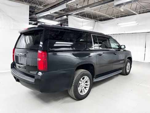 Used 2019 Chevrolet Suburban LT image 5