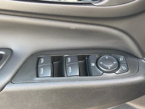 Used 2024 Chevrolet Equinox LT w/ LPO, Floor Liner Package FWD image 18