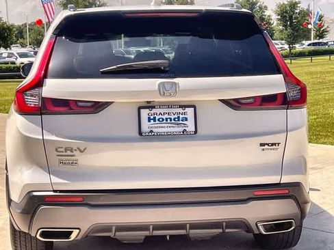 Used 2024 Honda CR-V Sport Touring image 6