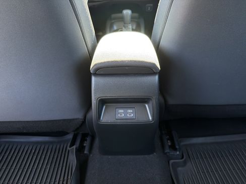 Certified 2024 Toyota Corolla LE image 31