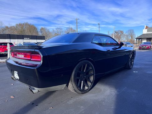 Used 2009 Dodge Challenger R/T image 6