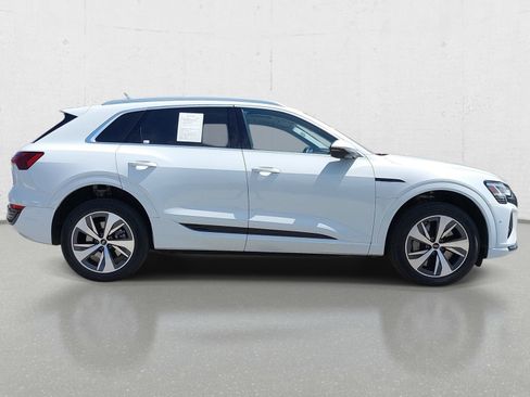 Used 2024 Audi Q8 e-tron Premium Plus w/ Premium Plus Package AWD/4WD image 4
