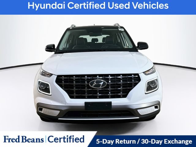 Used 2023 Hyundai Venue Limited FWD image 2