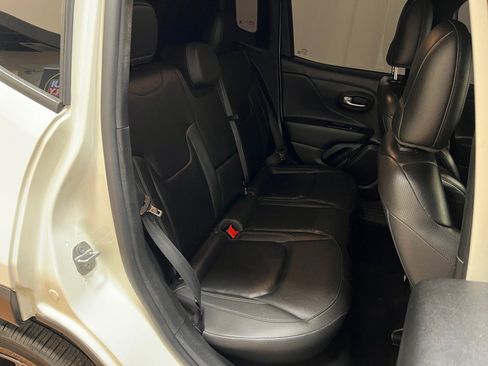 Used 2020 Jeep Renegade Altitude image 34