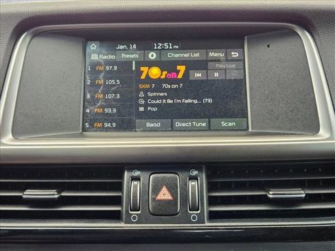 Used 2018 Kia Optima LX w/ 17" Alloy Wheels Package image 12