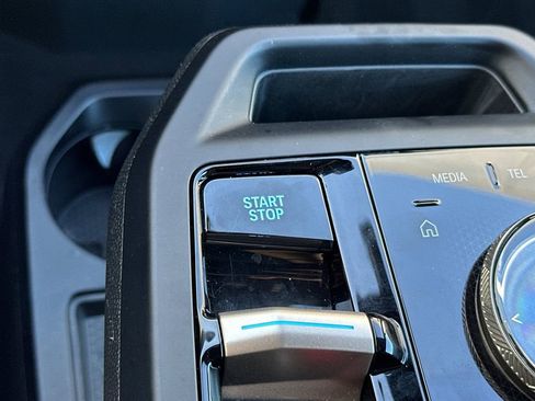 Used 2023 BMW iX xDrive50 w/ Sport Package image 25