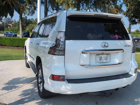 Used 2014 Lexus GX 460 Luxury AWD/4WD image 8