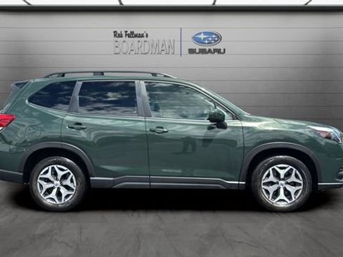 Used 2024 Subaru Forester Premium AWD/4WD image 3