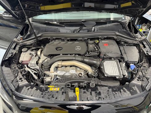 Used 2025 Mercedes-Benz GLA 250 4MATIC image 10