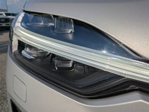 Certified 2023 Volvo XC60 B5 Ultimate w/ Climate Package image 10