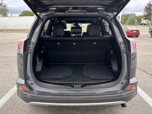 Used 2018 Toyota RAV4 SE w/ Power Extra Value Package AWD/4WD image 15