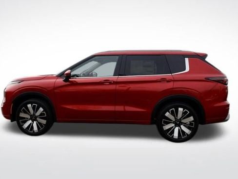 Used 2025 Mitsubishi Outlander SEL image 8