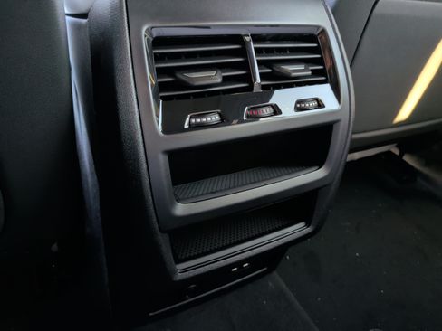 Used 2026 BMW X5 xDrive40i w/ M Sport Package AWD/4WD image 31