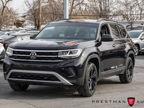 Used 2023 Volkswagen Atlas SE AWD/4WD image 3