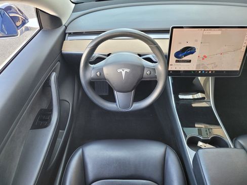 Used 2018 Tesla Model 3 Long Range RWD image 11