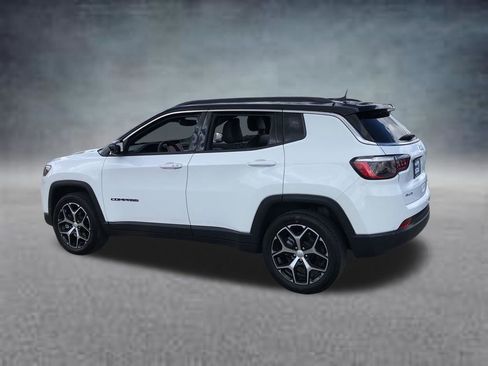 Used 2024 Jeep Compass Limited AWD/4WD image 4