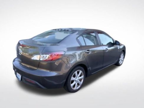 Used 2011 MAZDA MAZDA3 i Touring FWD image 3