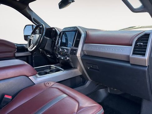 Used 2022 Ford F250 Platinum image 10