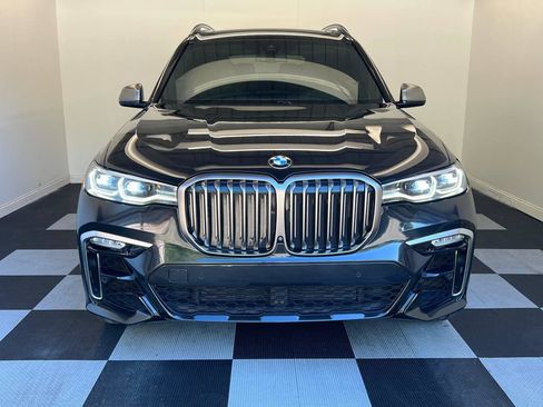Used 2020 BMW X7 M50i w/ Executive Package image 2