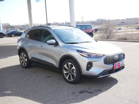 Certified 2024 Ford Escape Platinum image 3