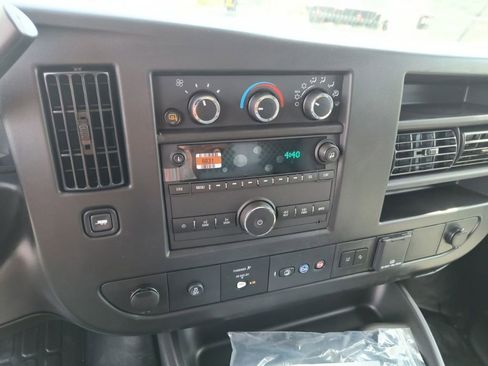New 2025 Chevrolet Express 3500 w/ Driver Convenience Package image 24