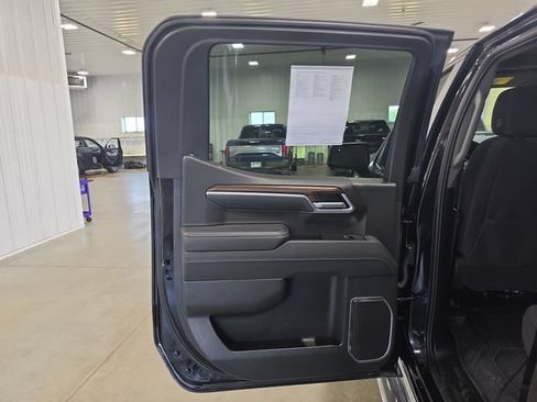Used 2025 Chevrolet Silverado 1500 LT w/ Protection Package AWD/4WD image 25