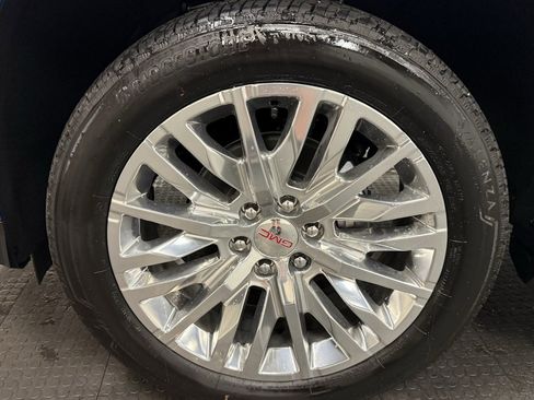 New 2026 GMC Yukon XL Elevation w/ LPO, Floor Liner Package image 11