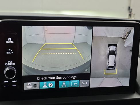 Certified 2025 Honda Pilot Elite image 24