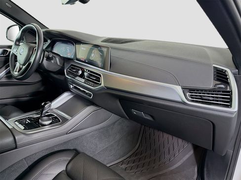 Used 2023 BMW X6 xDrive40i w/ Premium Package image 32