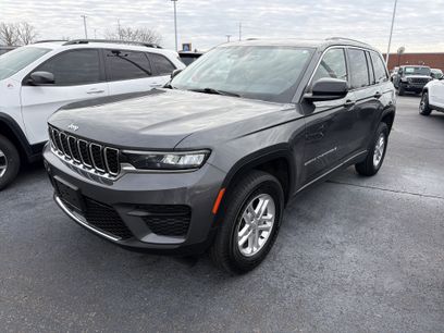 Used 2022 Jeep Grand Cherokee Laredo w/ Luxury Tech Group I