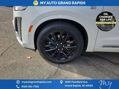 Used 2022 Cadillac XT6 Premium Luxury w/ Technology Package image 46