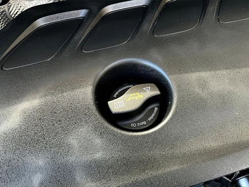 Used 2024 Mercedes-Benz GLA 250 4MATIC image 31