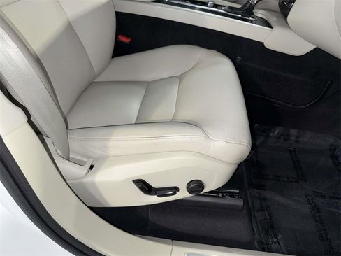 Used 2020 Volvo XC90 T6 Momentum w/ Protection Package Premier image 15