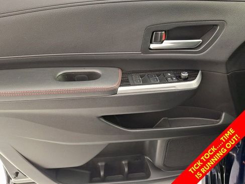 Certified 2025 Toyota Sienna XSE FWD image 15
