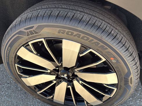 New 2026 Mitsubishi Outlander SEL AWD/4WD image 12