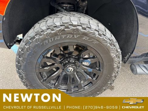Used 2021 Chevrolet Tahoe Z71 w/ Luxury Package AWD/4WD image 33