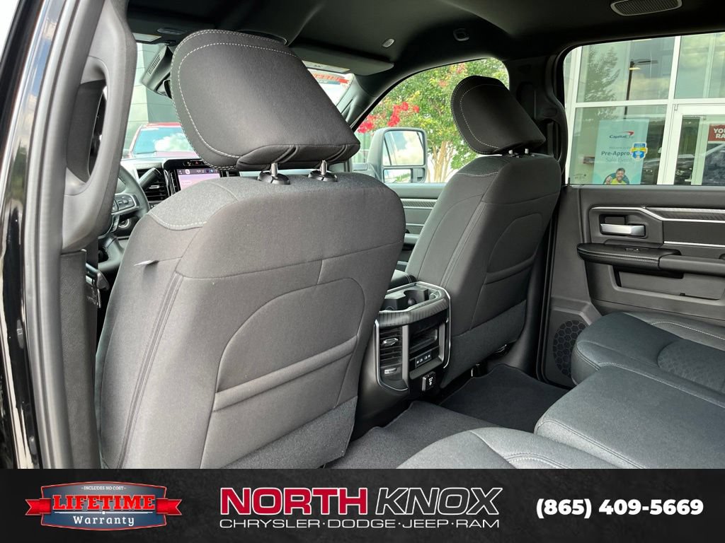 New 2026 RAM 2500 Big Horn AWD/4WD image 15