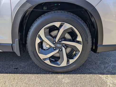 Used 2022 Subaru Forester Touring image 11