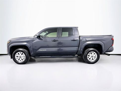 Used 2025 Toyota Tacoma SR5 RWD image 30