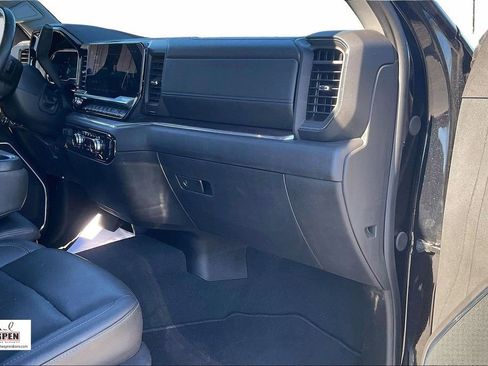 Used 2025 GMC Sierra 1500 SLT image 16