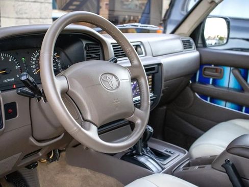 Used 1996 Toyota Land Cruiser image 17