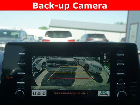 Used 2024 Toyota Sienna Platinum AWD/4WD image 10