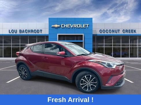 Used 2019 Toyota C-HR LE FWD image 1
