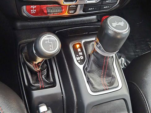 Used 2021 Jeep Wrangler Unlimited Rubicon image 46