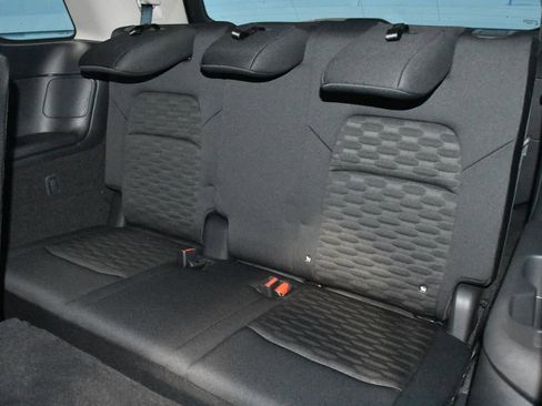 Certified 2025 Nissan Pathfinder SV image 20