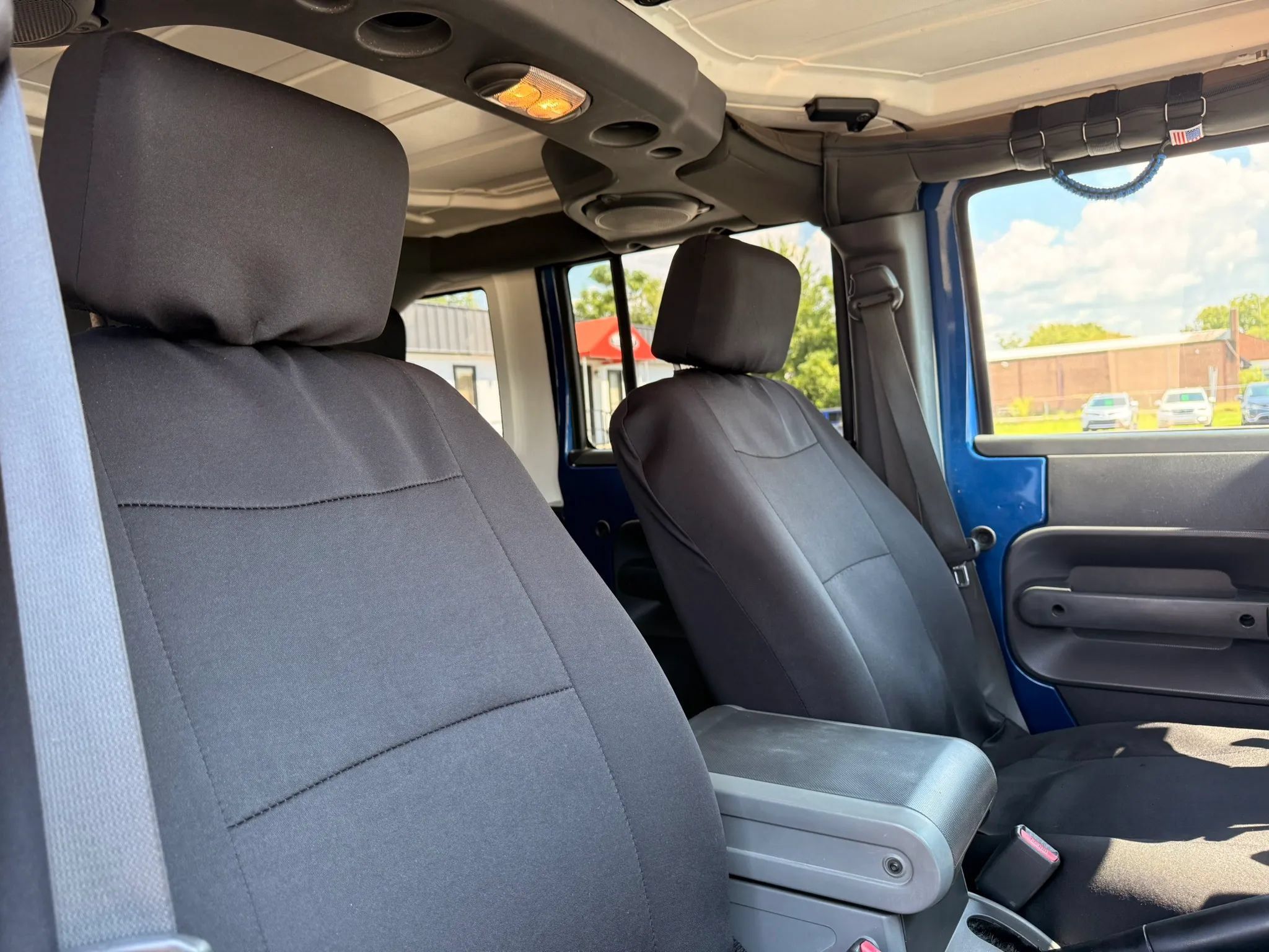 Used 2010 Jeep Wrangler Unlimited Sport AWD/4WD image 25